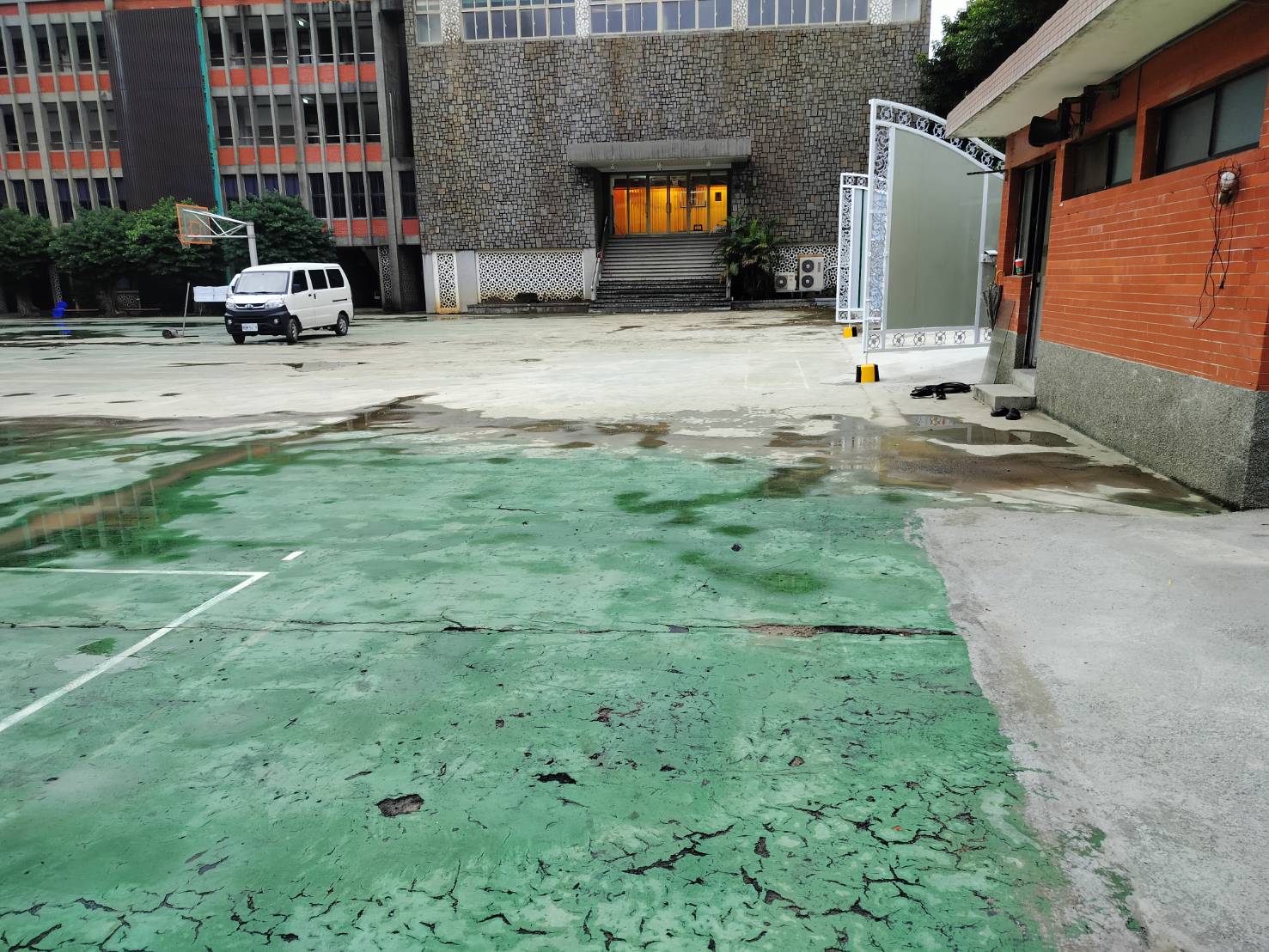 學校高壓清洗